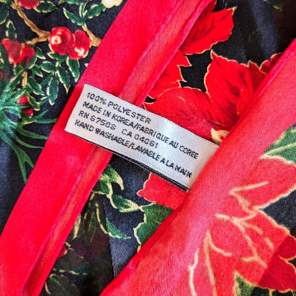 Elaine Gold Collection XIIX holiday silky scarf - Picture 7 of 8